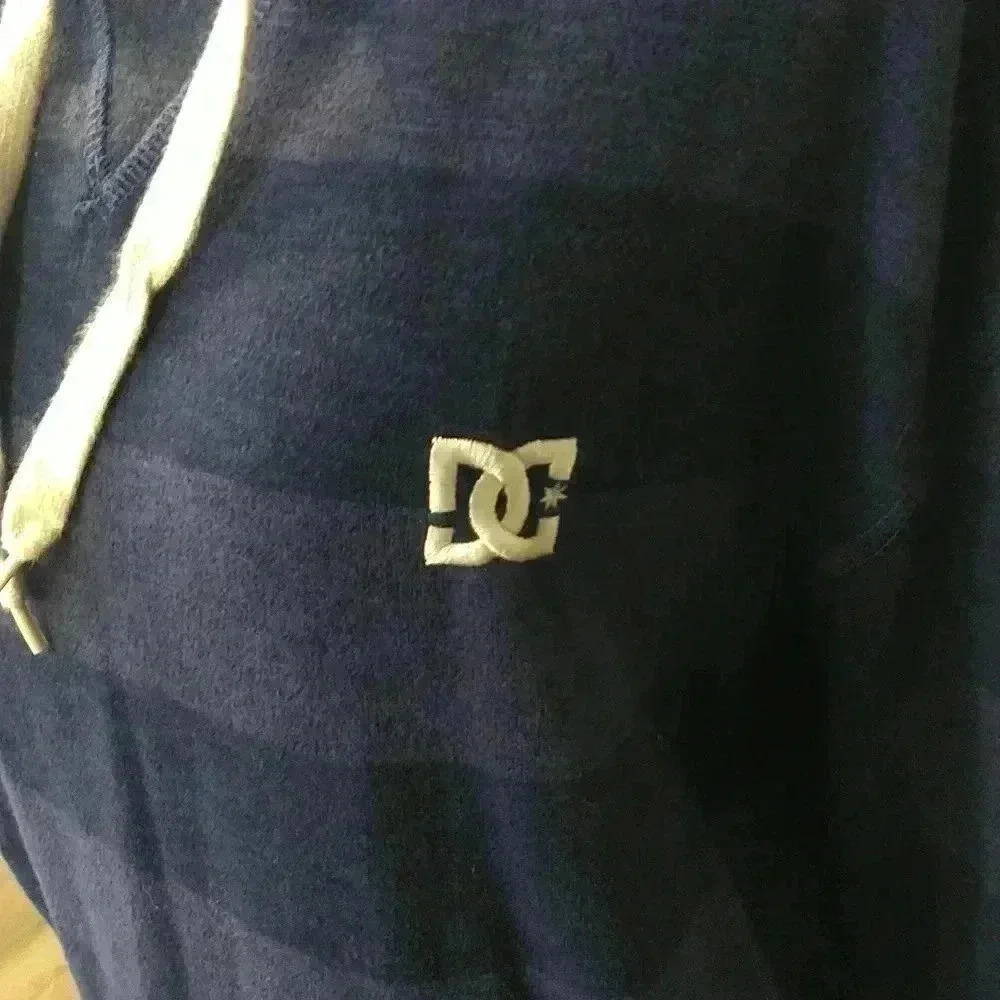 DC hoodie - Picture 2 of 3